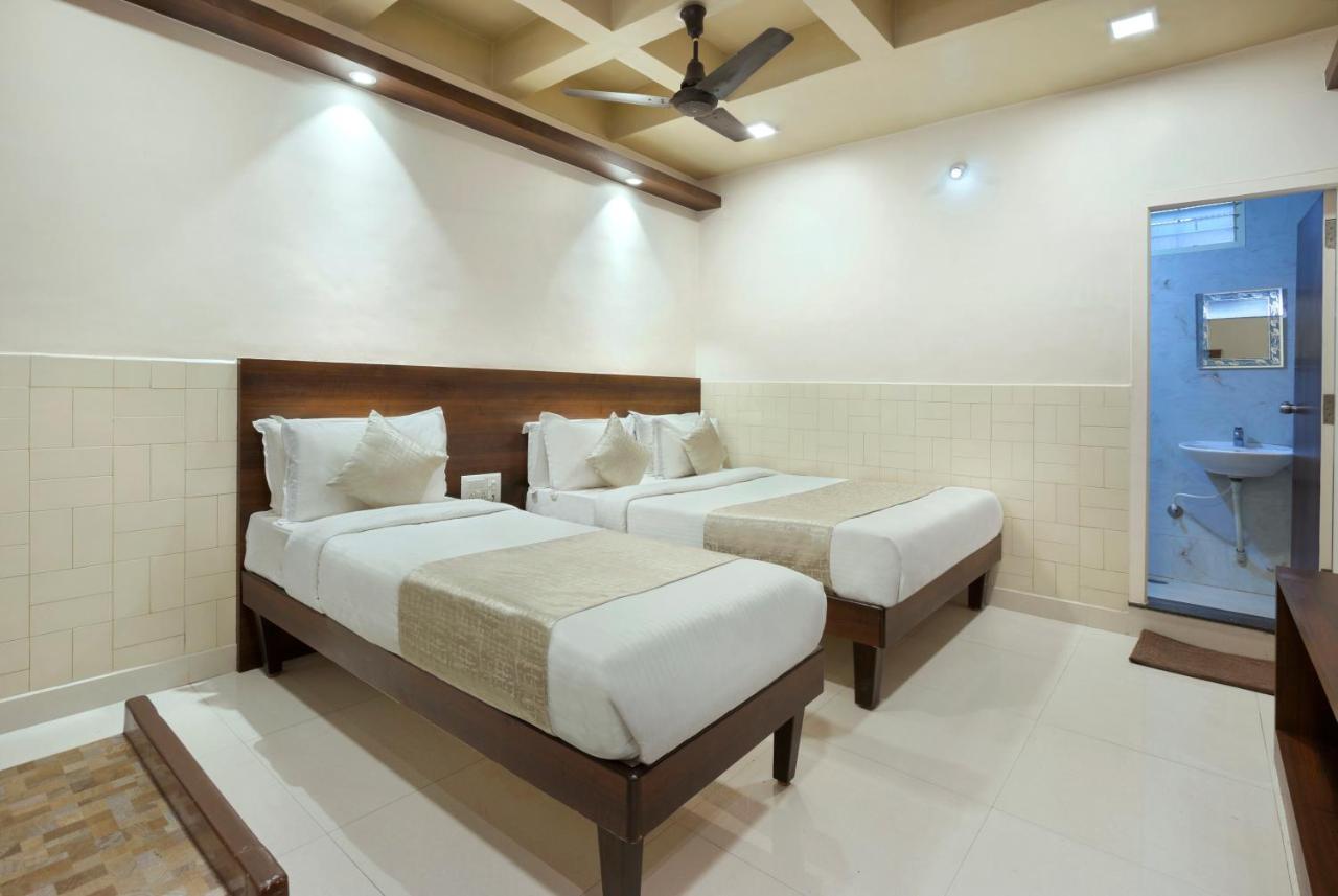 Mannars Deluxe Lodge Mysore Exteriör bild