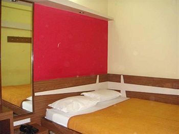 Mannars Deluxe Lodge Mysore Exteriör bild