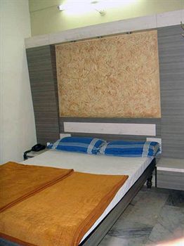 Mannars Deluxe Lodge Mysore Exteriör bild